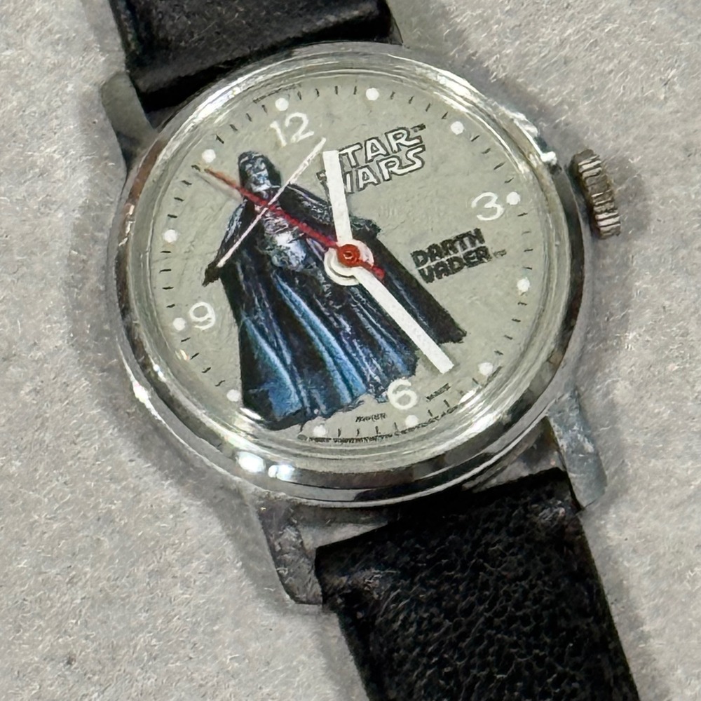 Bradley Star Wars Watch Unisex Small Silver Darth Vader 1977 Swiss Manual Wind